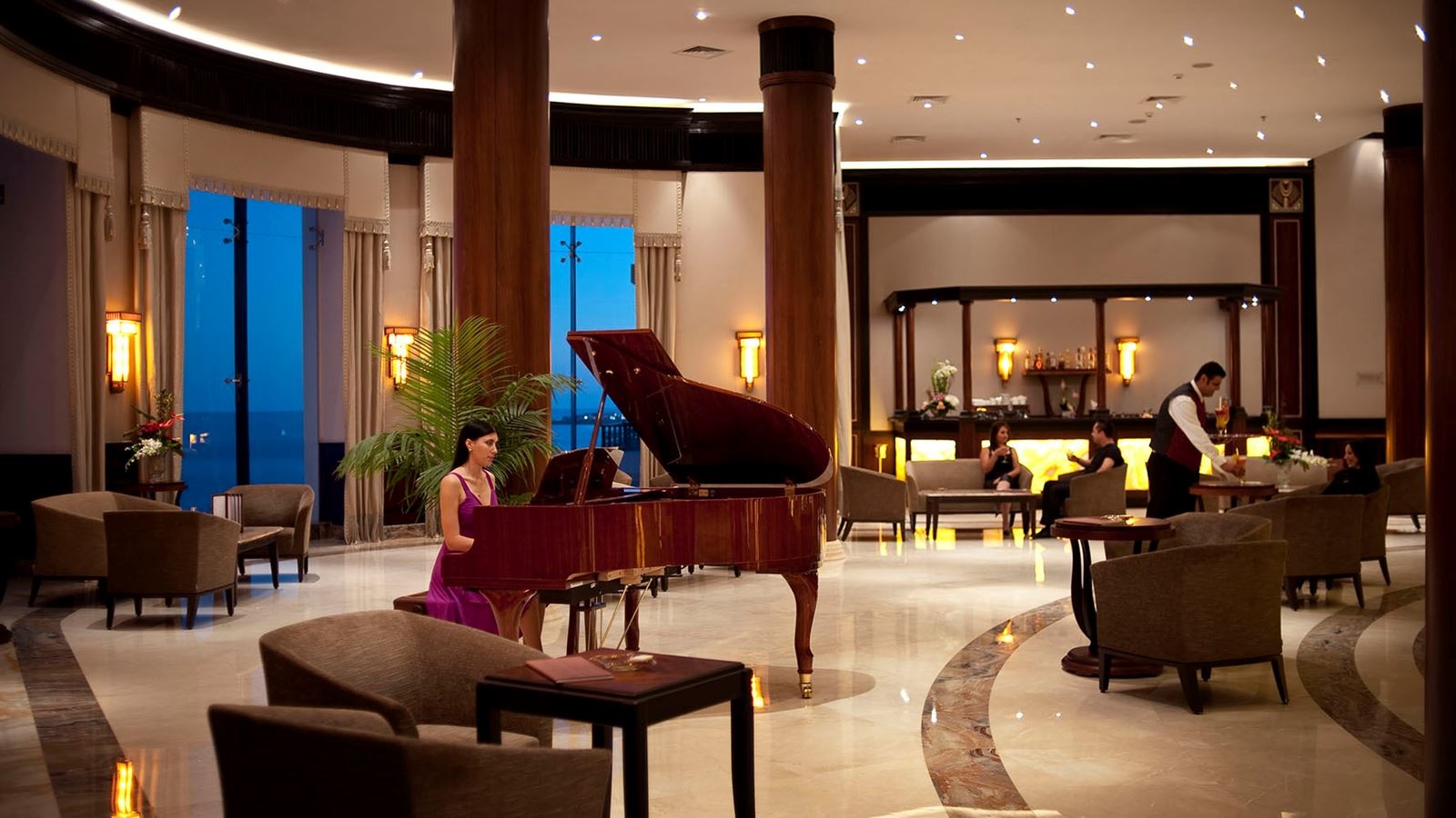 bars-la-bella-vista-lobby-bar