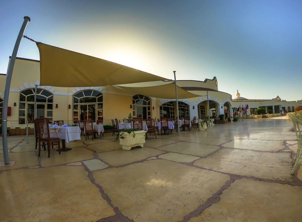 restaurants-restaurants