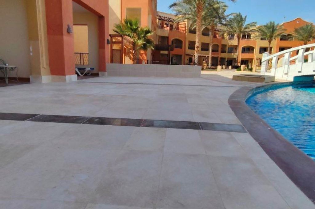 rooms-lazy-river-room-+16