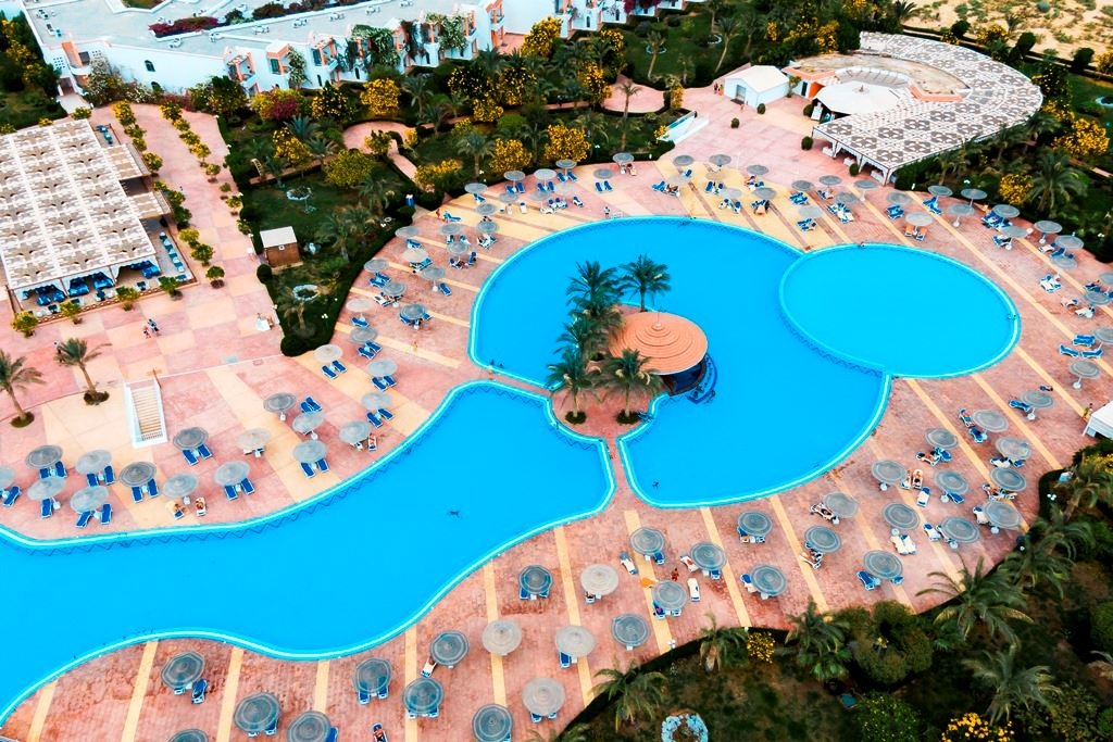 pools-outdoor--indoor-pool