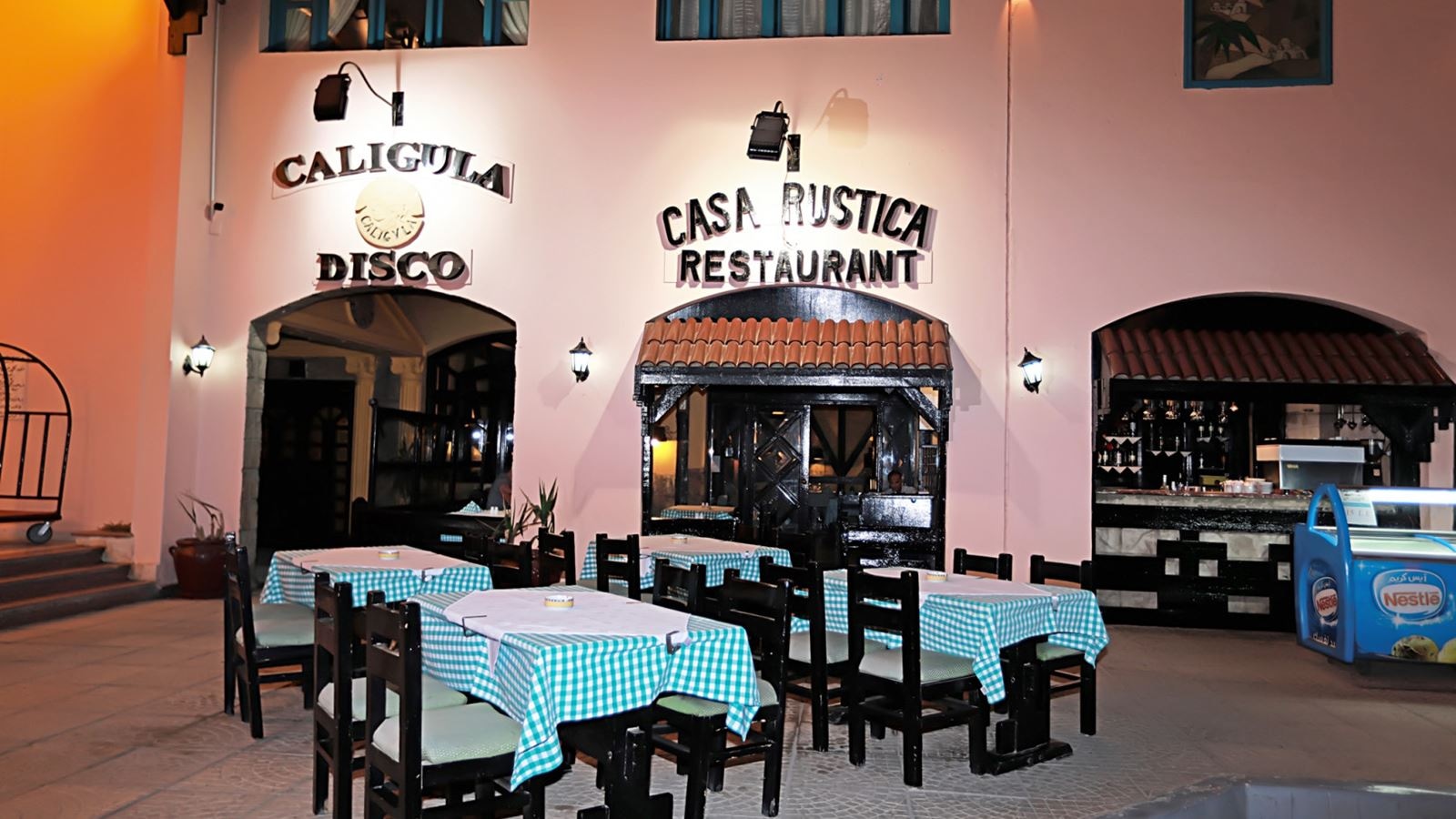 restaurants-restaurants