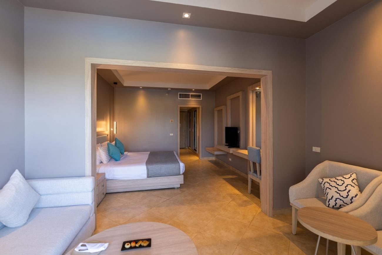 rooms-deluxe-swim-up