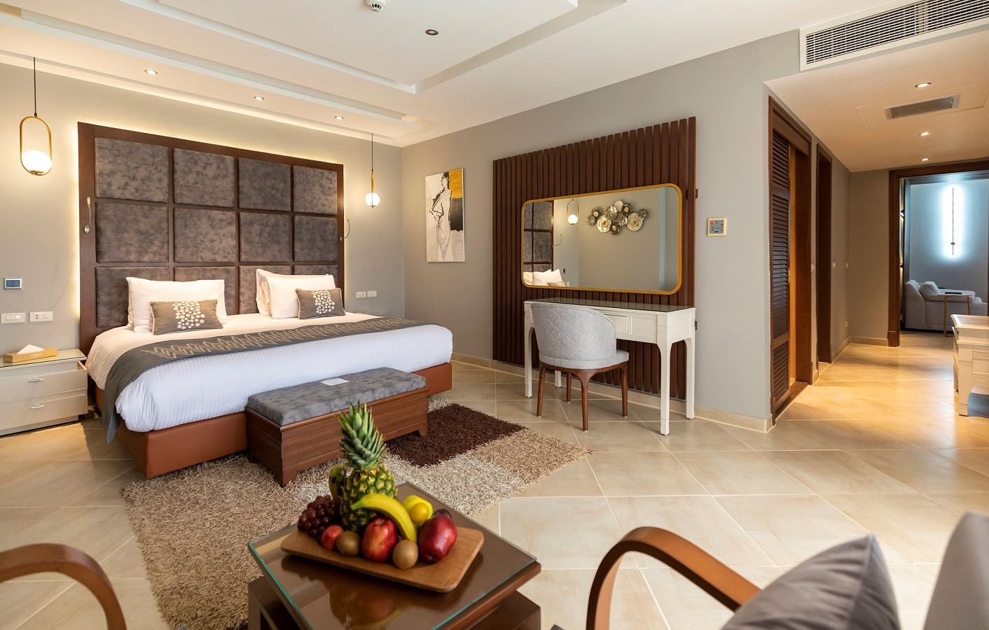 rooms-posh-club-pool-suite-sv