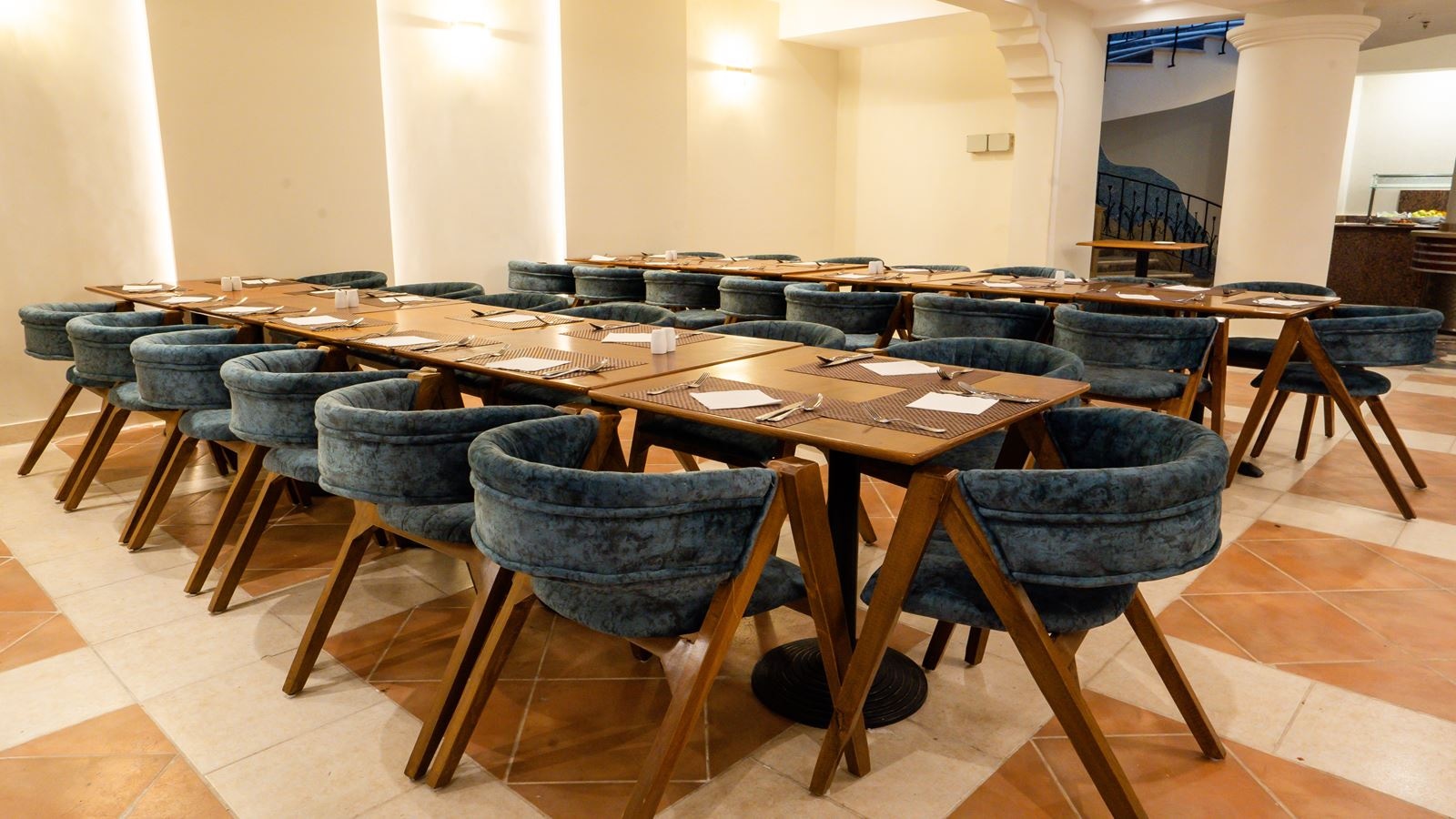 restaurants-fayrouz--main-restaurant