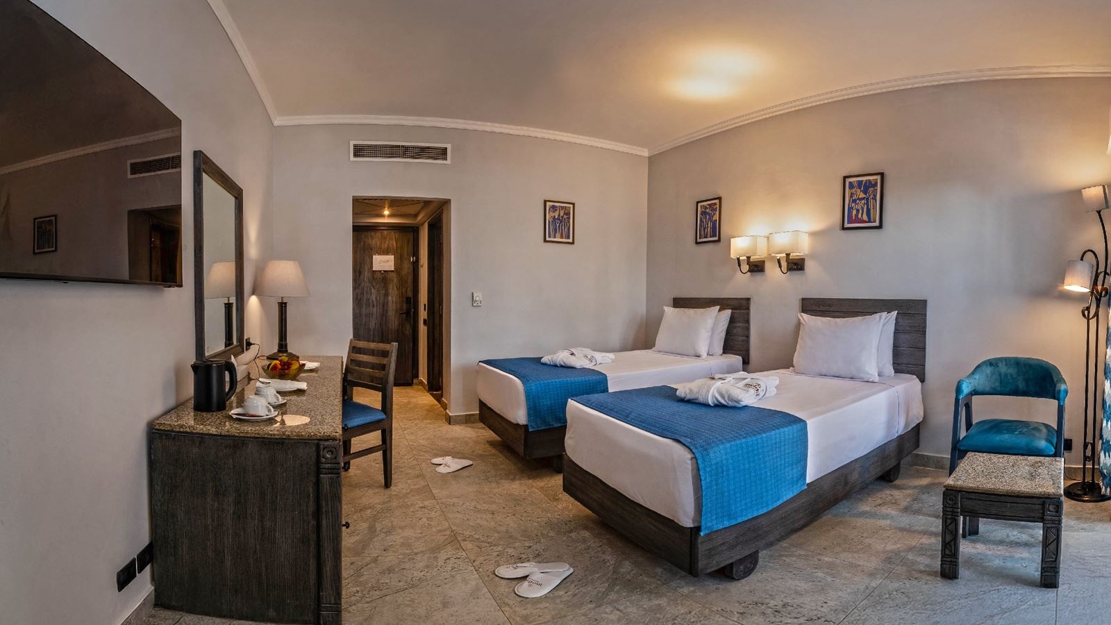 rooms-classic-room-side-sea