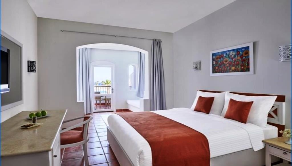 rooms-family-garden-room