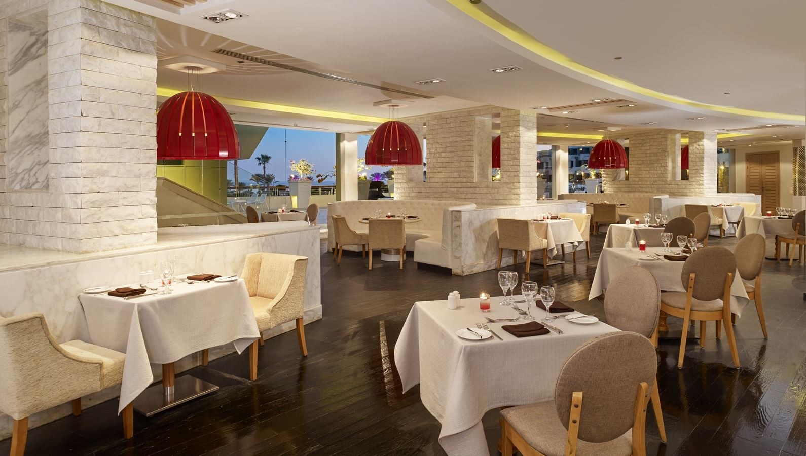 restaurants-casa-bianca-restaurant