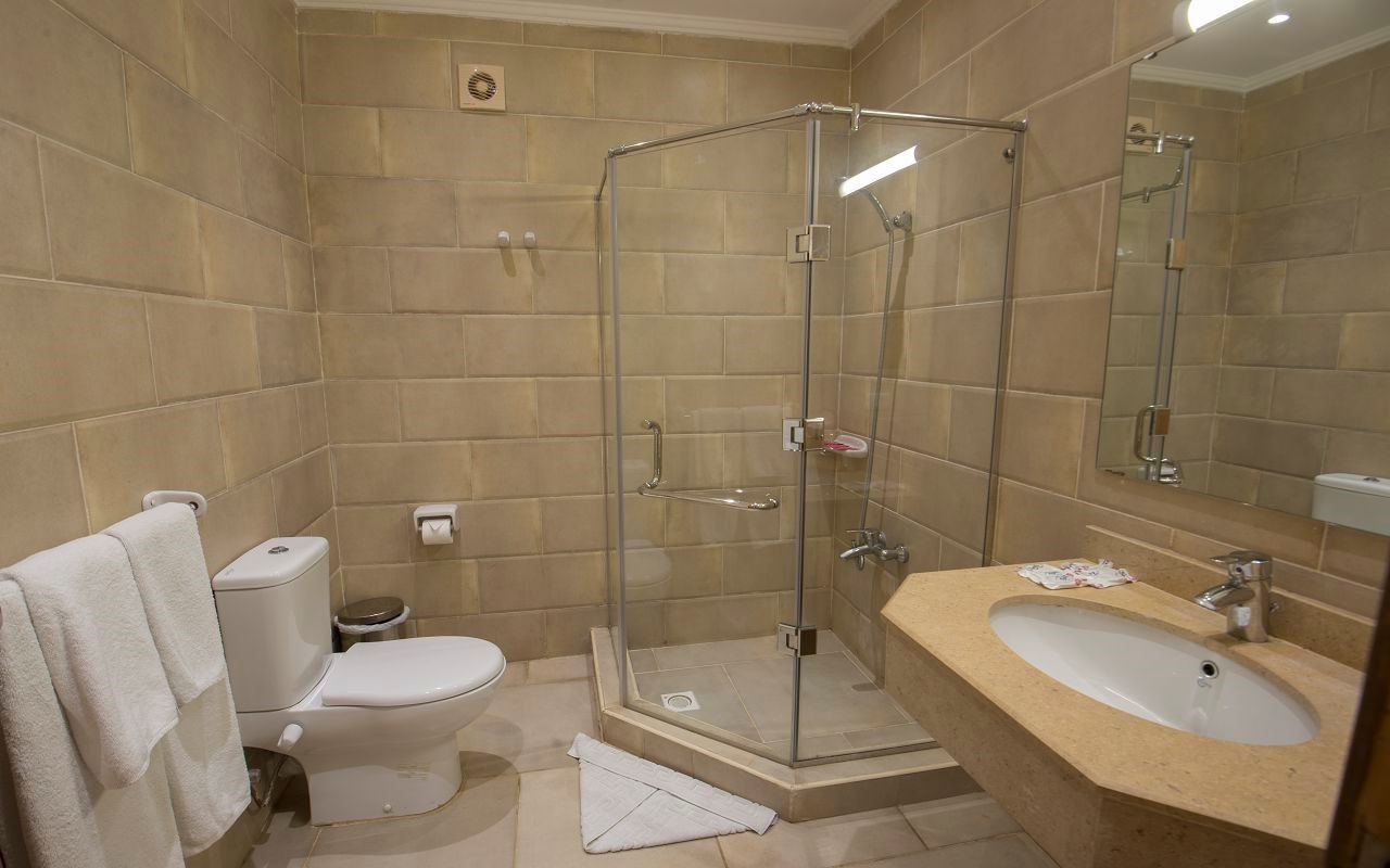 rooms-family-one-bedroom