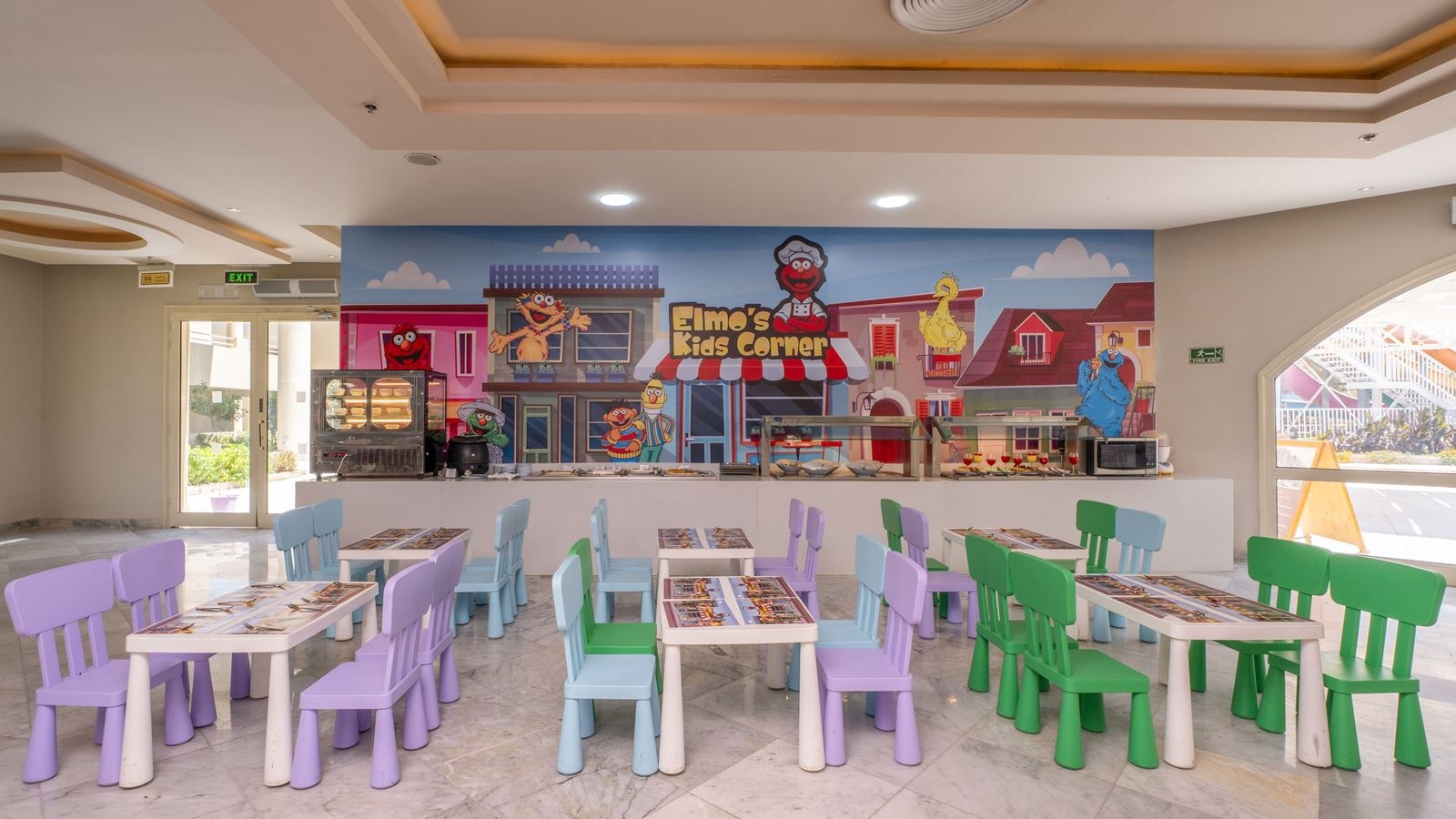 restaurants-elmos-kids-corner
