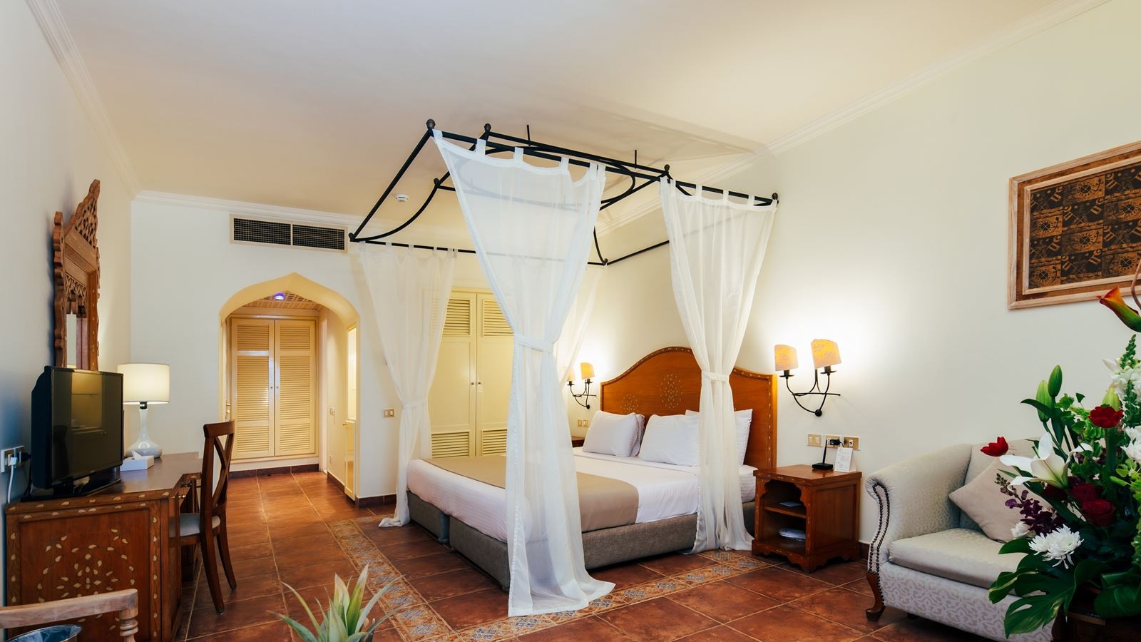 rooms-prestige-poolsea-view-gym-free