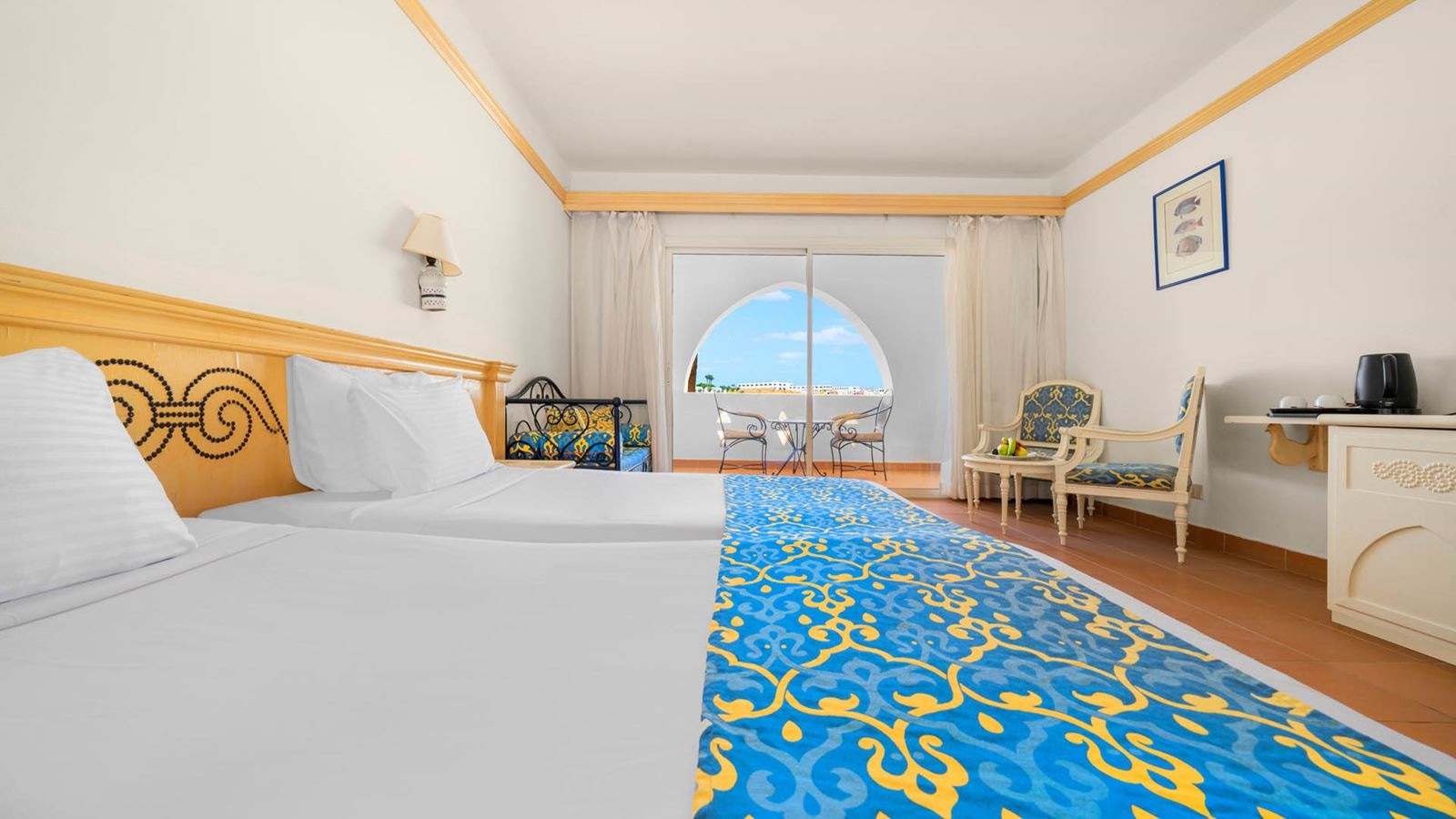 rooms-kings-lakesea-view-gym-free