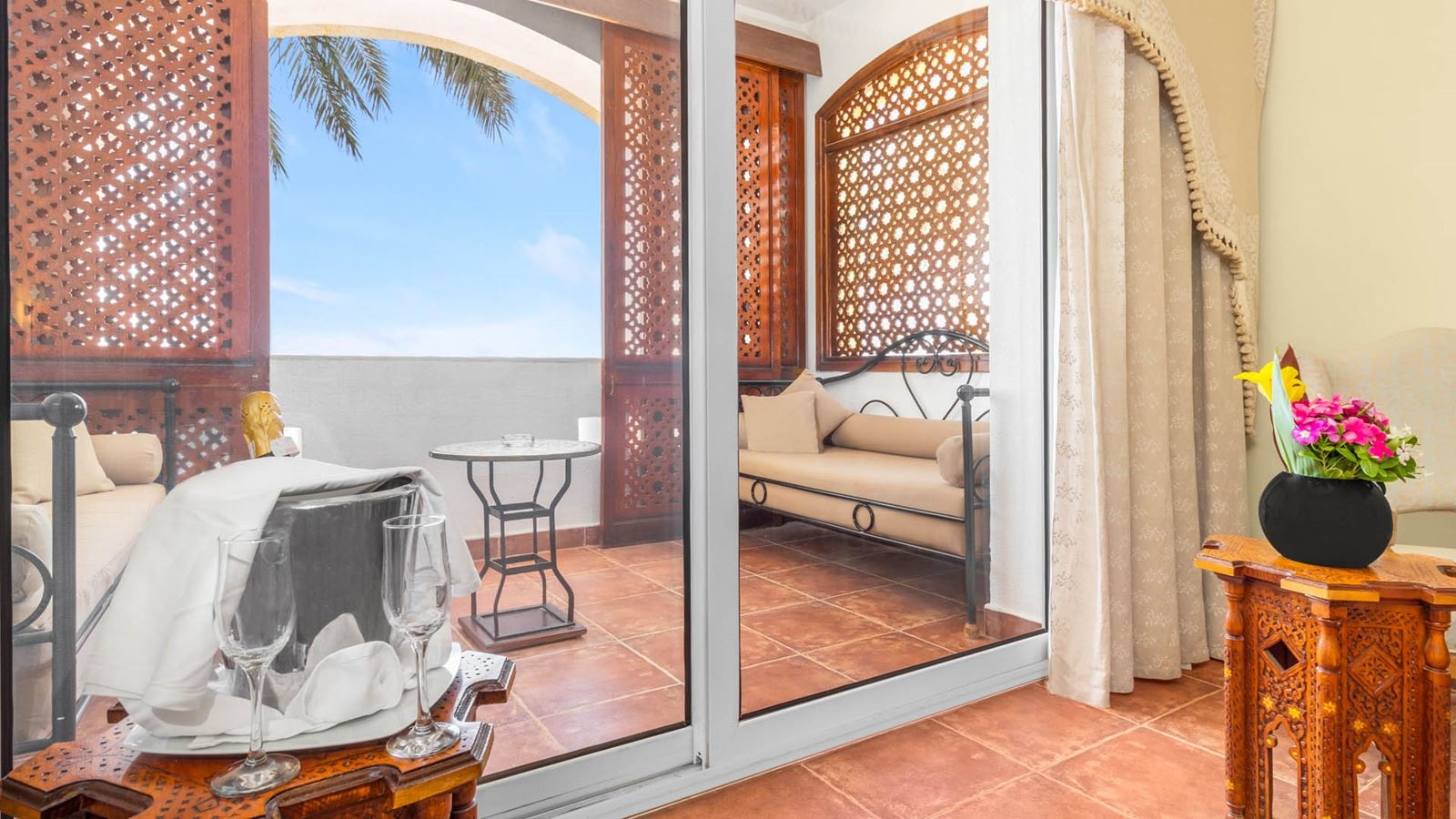 rooms-prestige-poolsea-view-gym-free