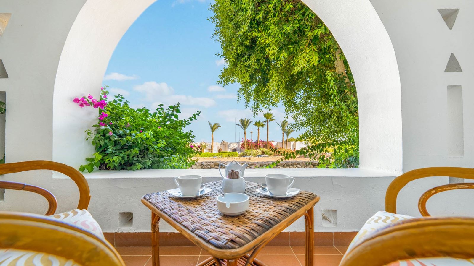 rooms-domina-sultan-beach--pool