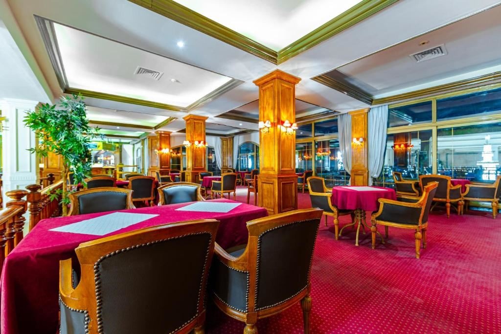 restaurants-restaurants