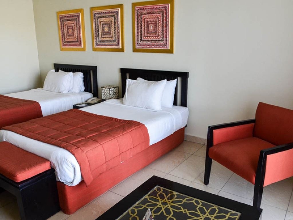 rooms-superior-room-pool-view