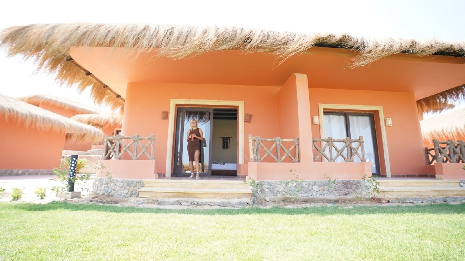 rooms-deluxe-seaview-room