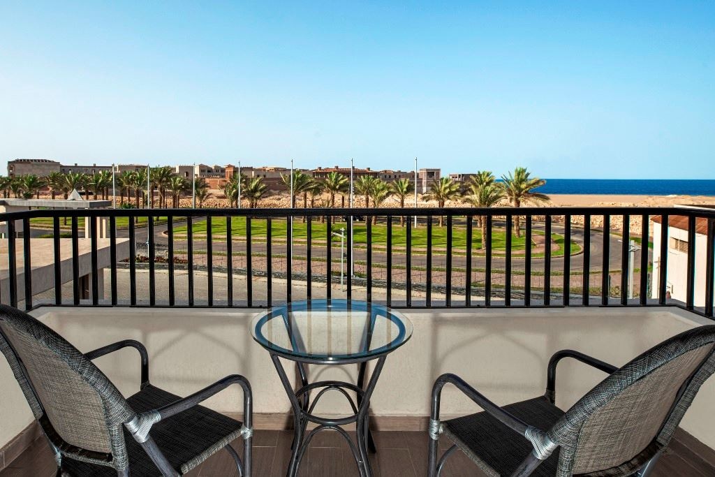 rooms-superior-room-garden-view-pool-view