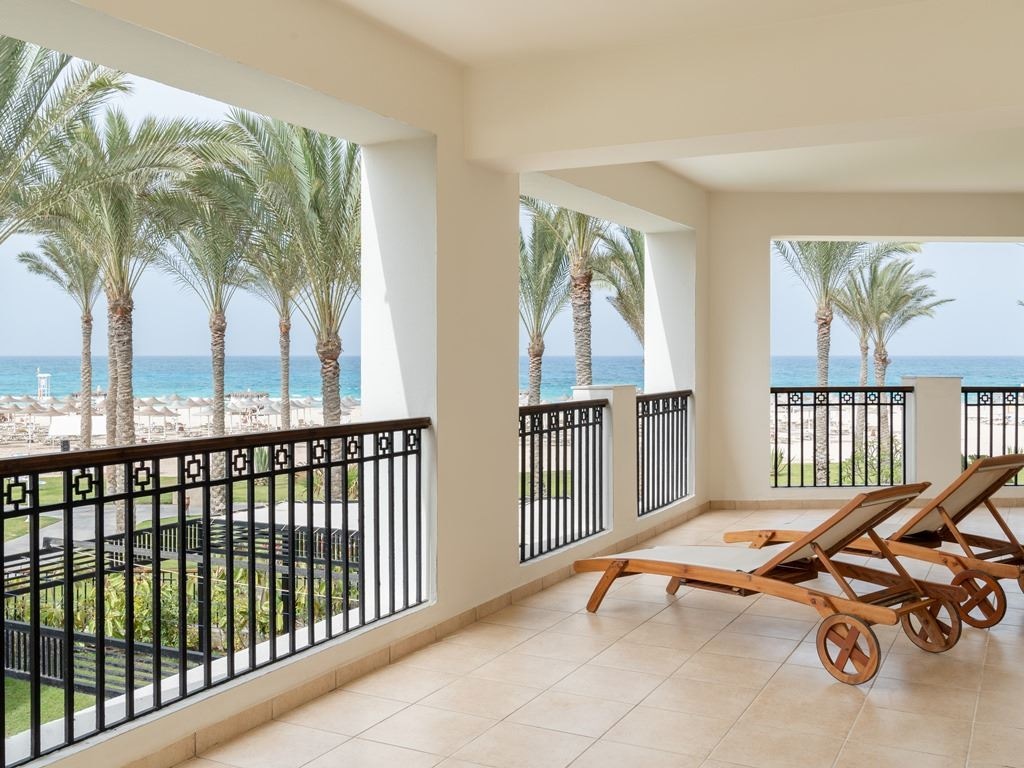 rooms-executive-suite-seaview