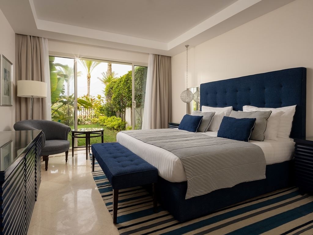 rooms-royal-suite-seaview