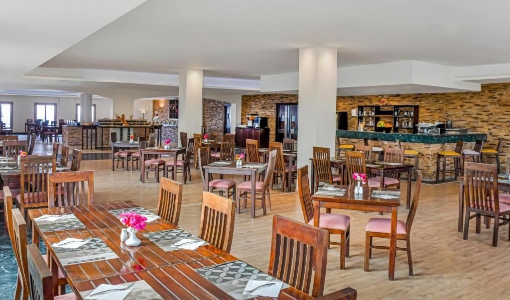 restaurants-restaurants