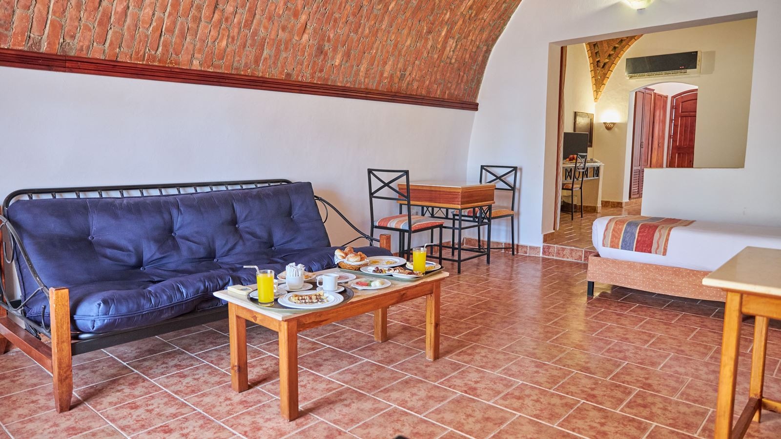 rooms-junior-suite-gardenview