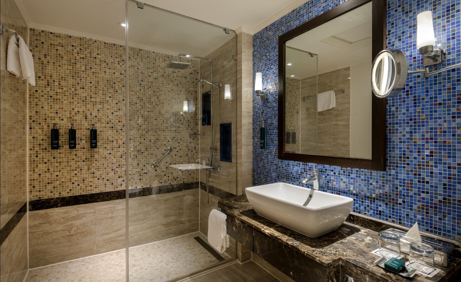 rooms-standard-room-partial-sea-view