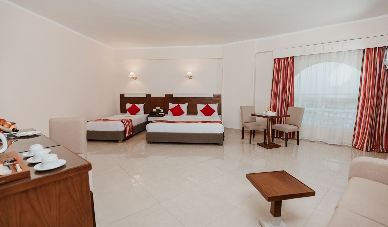 rooms-family-room-1-bedroom