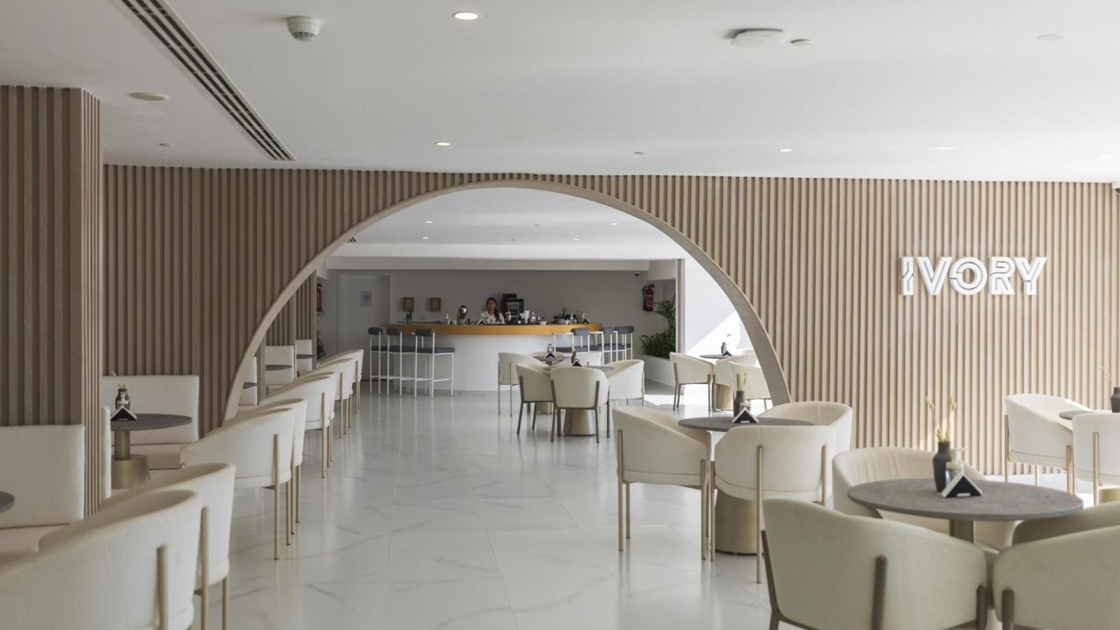 bars-ivory-lobby-bar