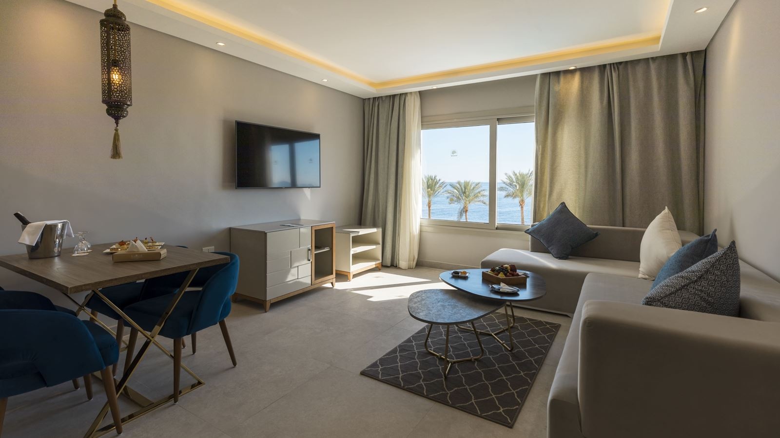 rooms-executive-jacuzzi-suite