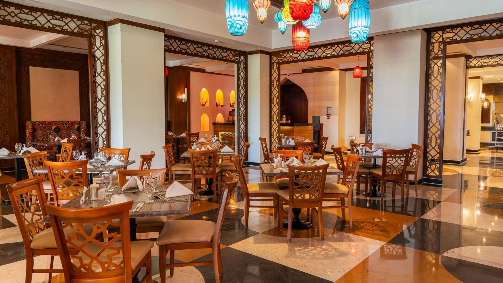 restaurants-nora-restaurant