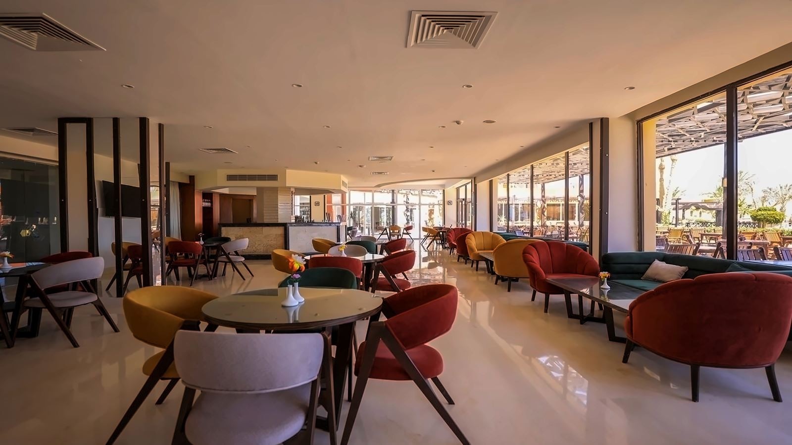 bars-omar-elshrief-lobby-bar