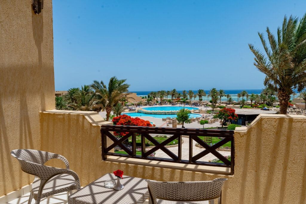 rooms-superior-pool-view