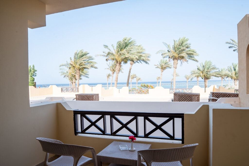 rooms-deluxe-sea-view