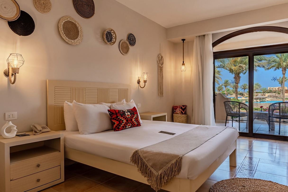 rooms-elphistone-deluxe-sea-view