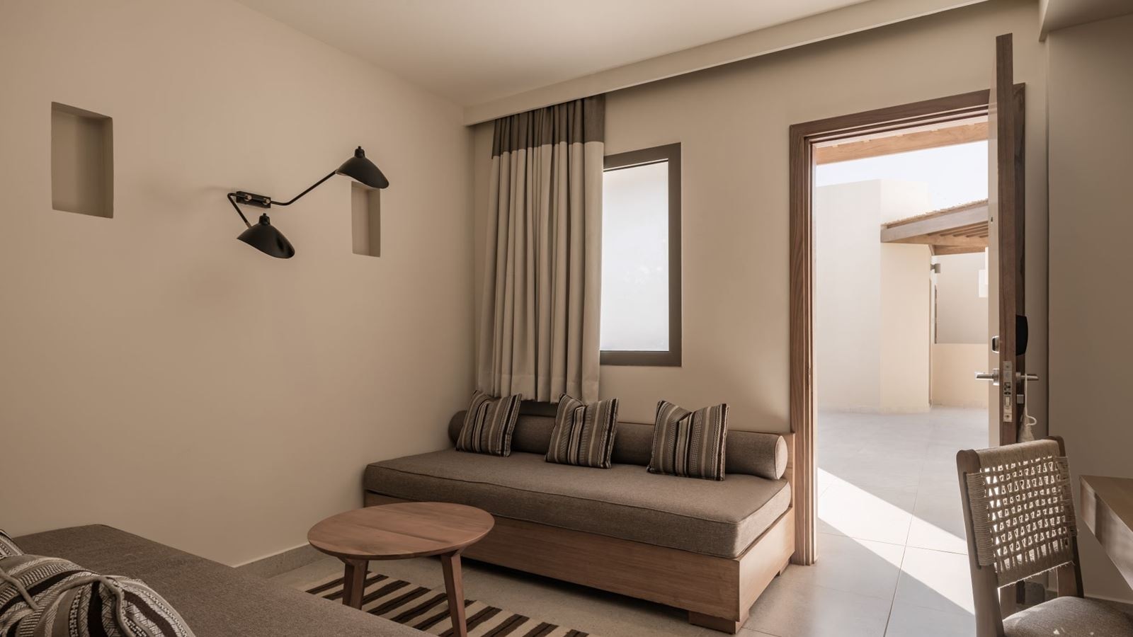 rooms-deluxe-family-swim-up