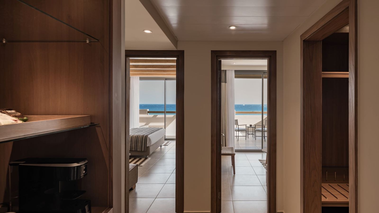 rooms-executive-family-suite