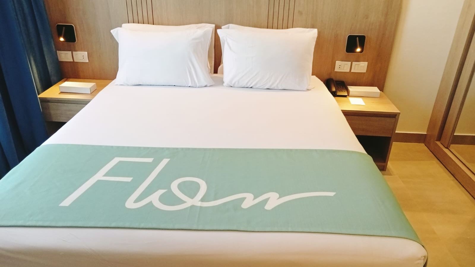 rooms-family-bunk-bed-pool-view