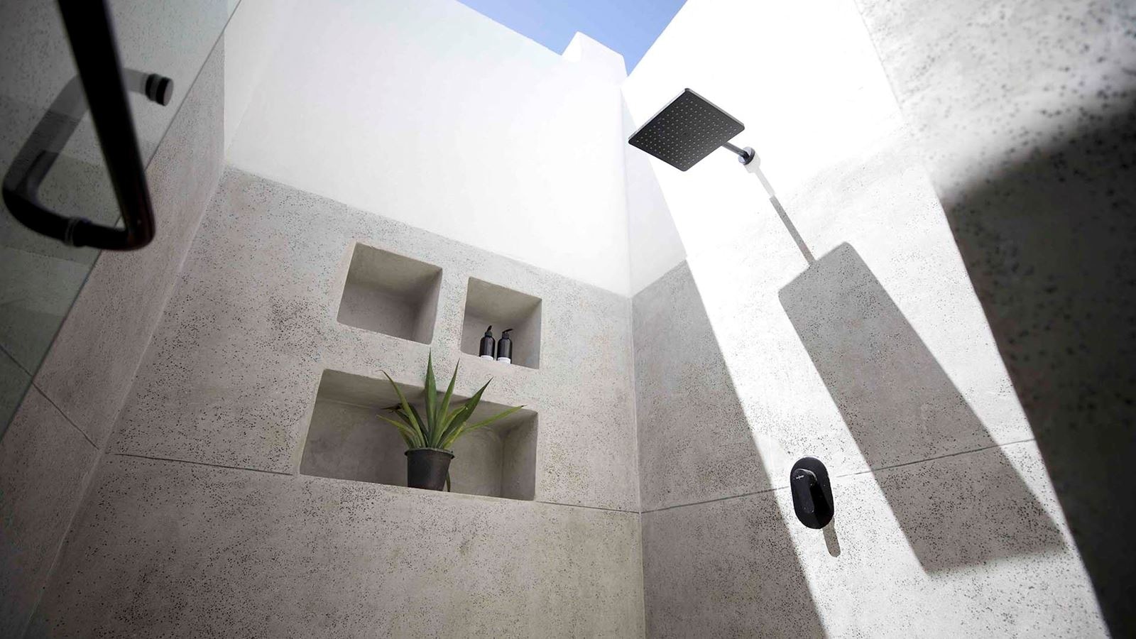 rooms-tucana-pool-suite--psv