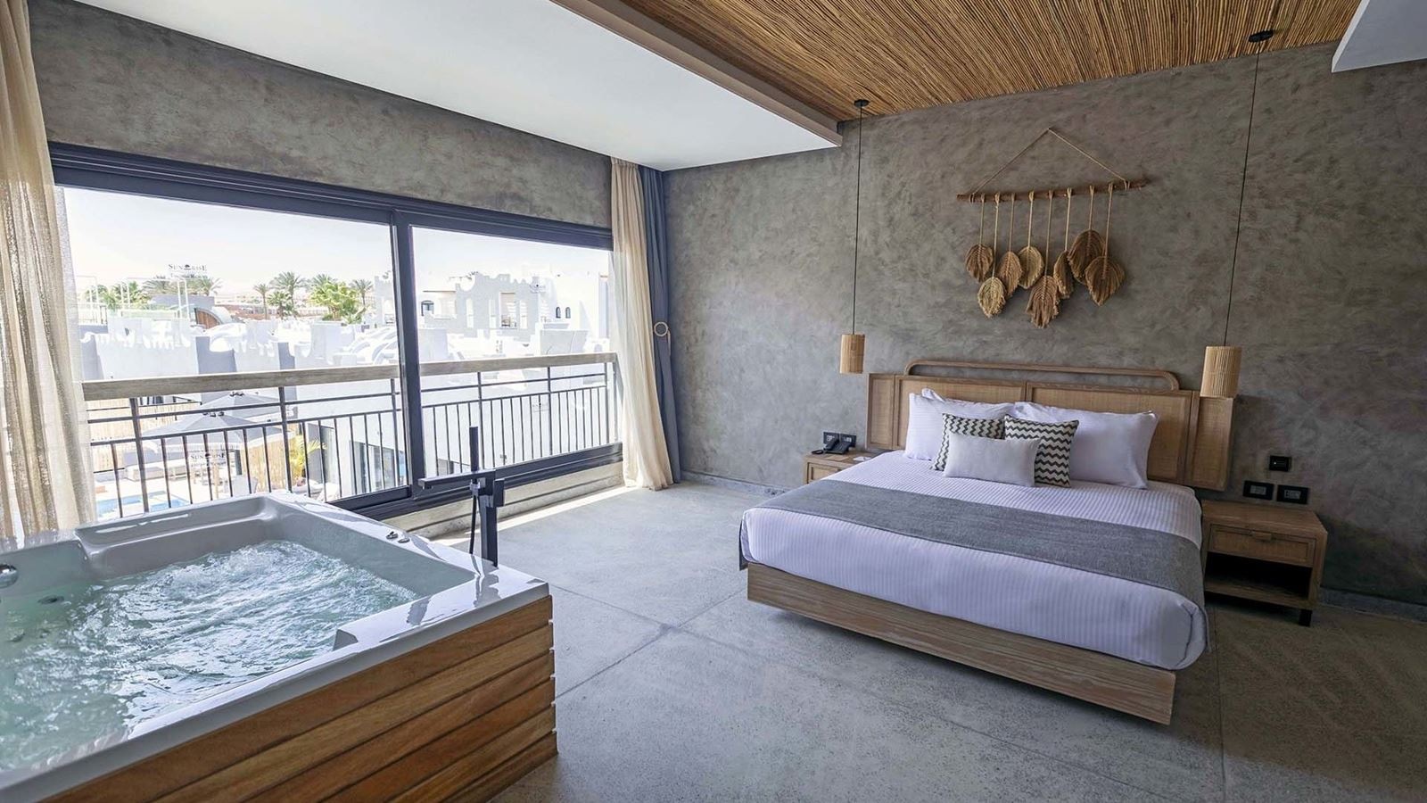 rooms-executive-suite-jacuzzi-psv