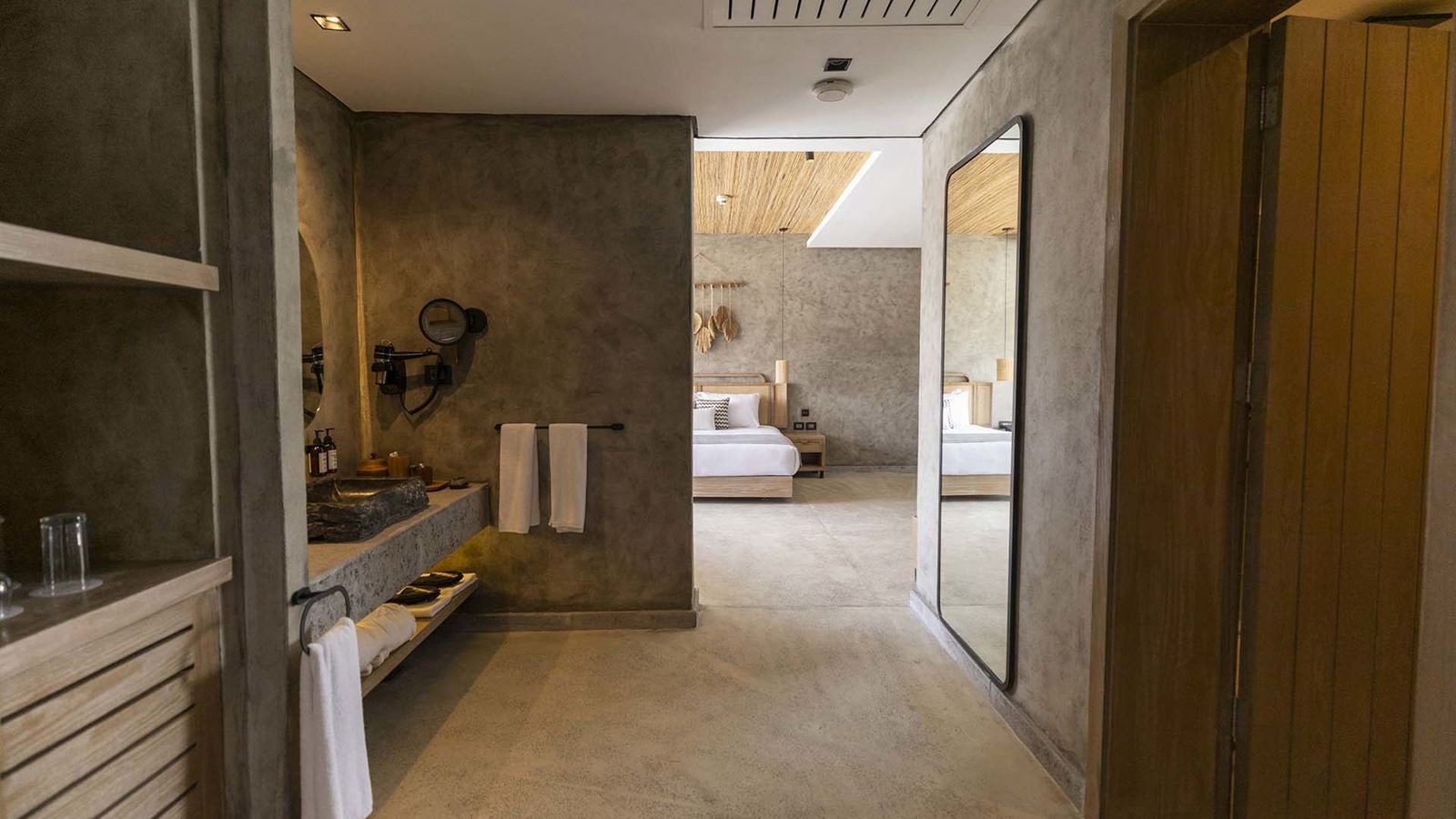 rooms-executive-suite-jacuzzi-psv