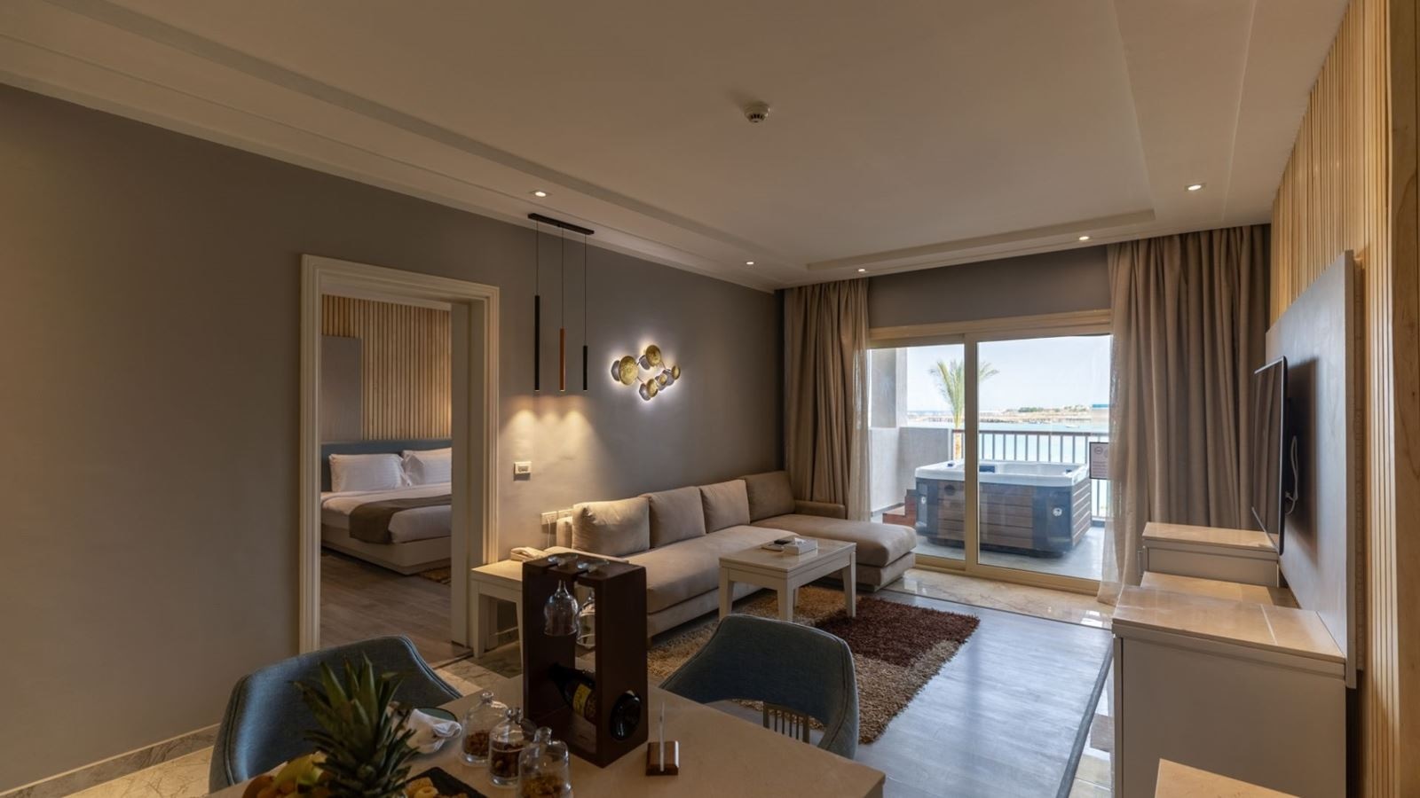 rooms-crystal-jacuzzi-suite-sea-view