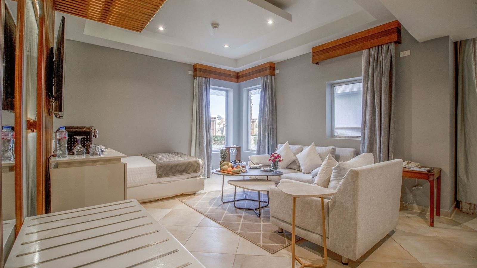 rooms-junior-swim-up-suite