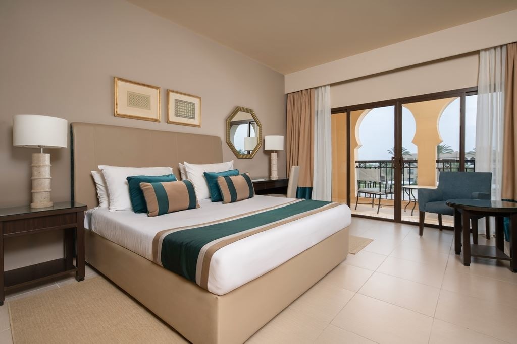 rooms-superior-sea-view-room