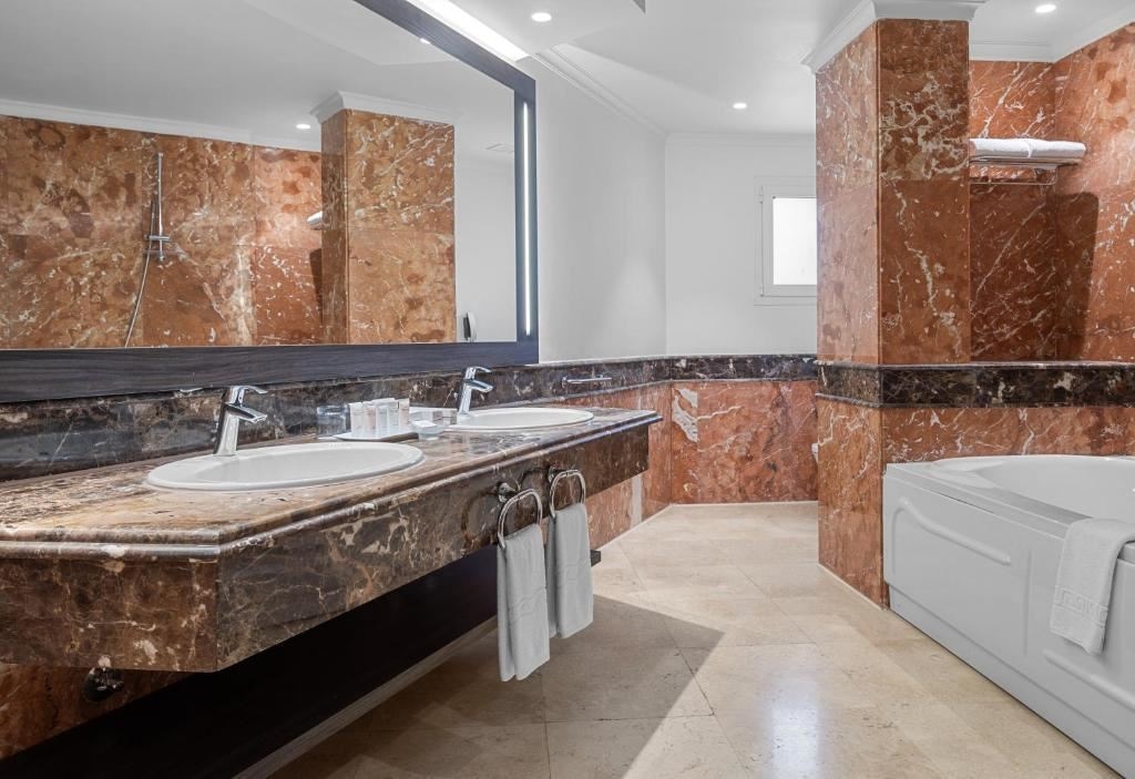 rooms-executive-suite