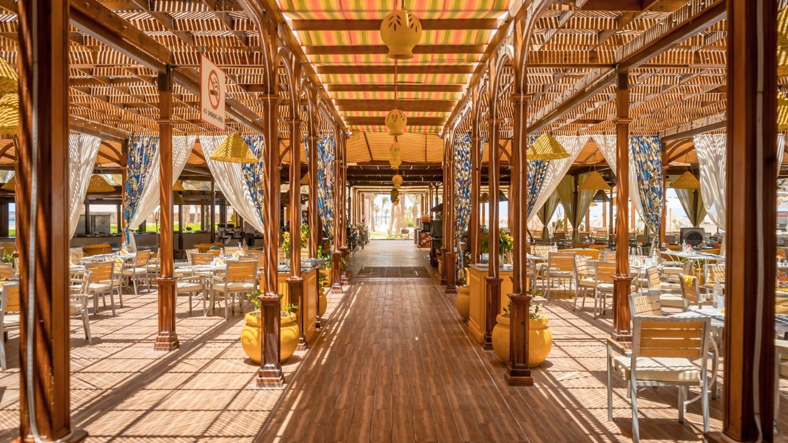 restaurants-sunset-beach-restaurant