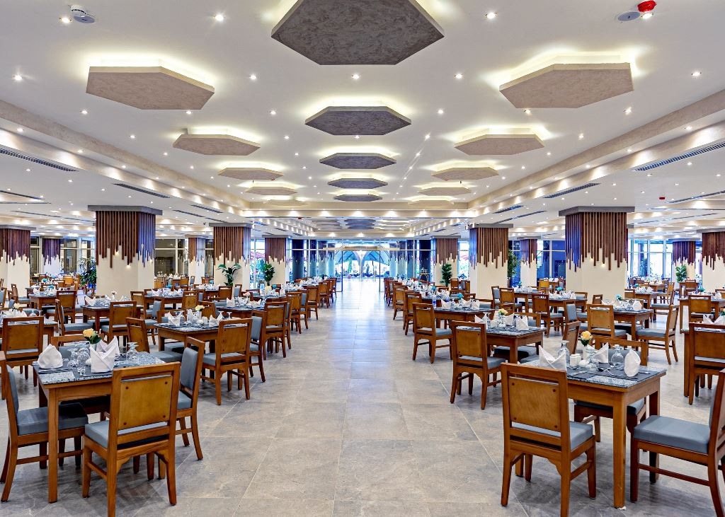 restaurants-the-majesty-restaurant-main-restaurant