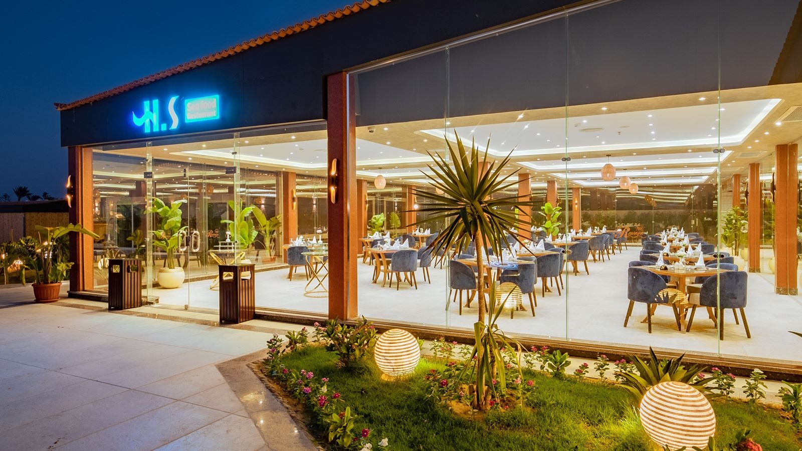 restaurants-hs-restaurant-sea-food-restaurant-