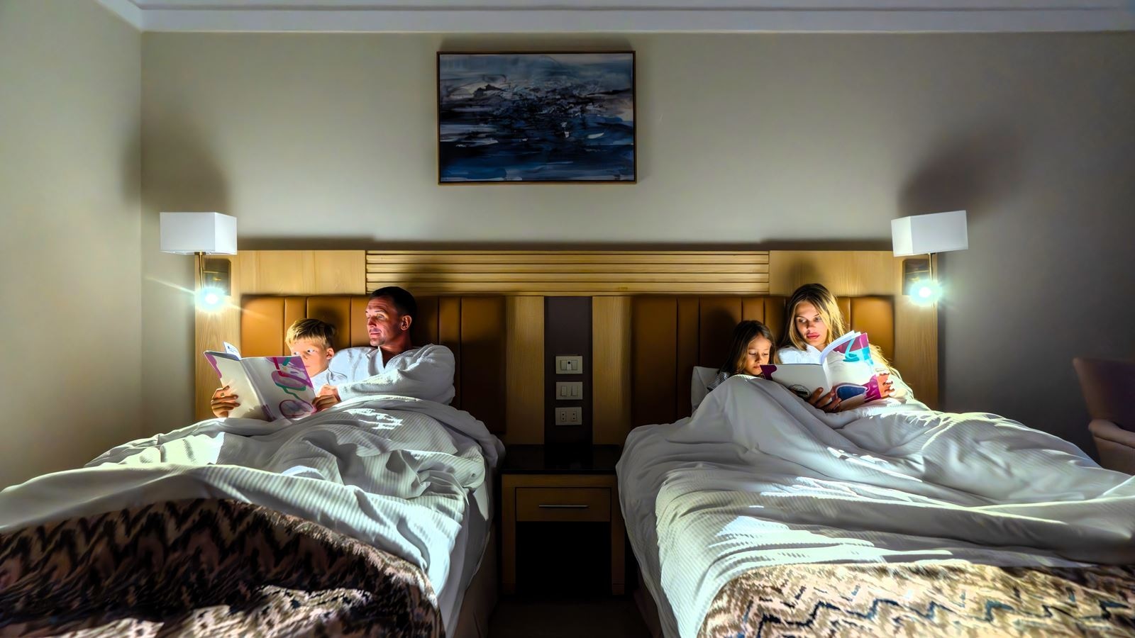 rooms-family-deluxe-aqua-room