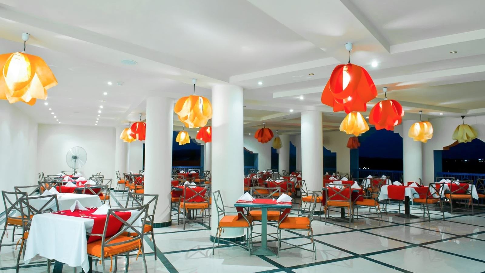 restaurants-hill-view