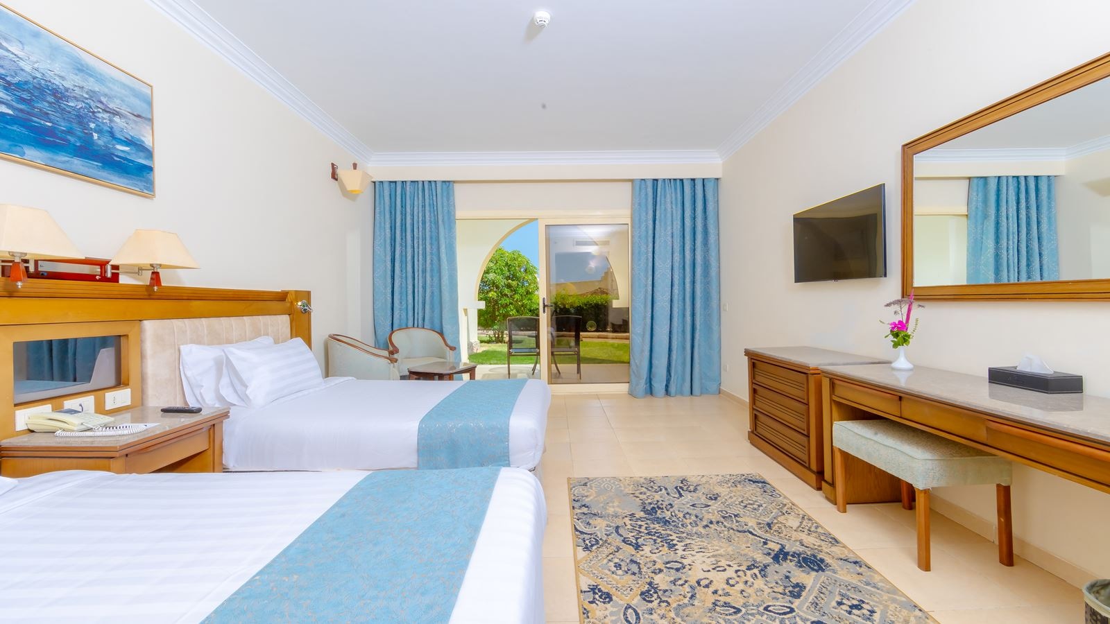 rooms-best-price-room-with-back-of-house-view